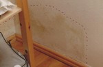 Aufsteigende Feuchtigkeit im Verputz